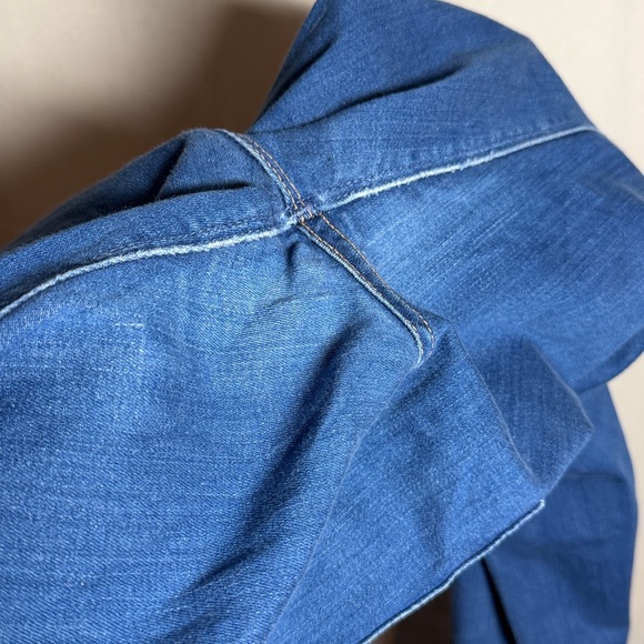 MOTHER The Runaway Blue Skies & Promises Wash Flare Jeans Size 28 - Picture 9 of 9